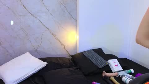 Cry online show from 11-06-25, 10:21