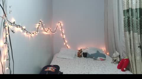 Snapshot of crystal_1991 chatting on 12-02-25, 02:17 CRYSTAL 1991 online show from 12-02-25, 02:17