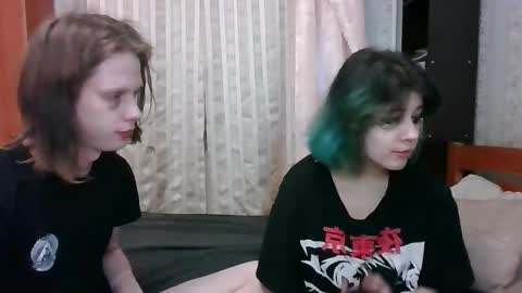 Snapshot of crystal_porn_love chatting on 03-08-25, 01:03 Crystal and Marcl online show from 03-08-25, 01:03