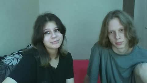 Snapshot of crystal_porn_love chatting on 10-30-25, 02:46 Crystal and Marcl online show from 10-30-25, 02:46