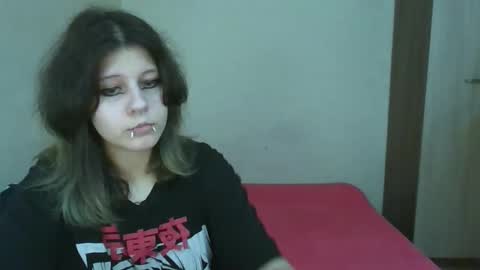 Snapshot of crystal_porn_love chatting on 11-19-25, 10:43 Crystal and Marcl online show from 11-19-25, 10:43