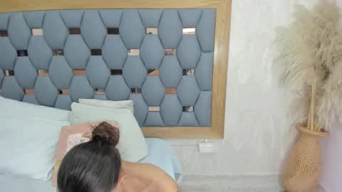 crystal_sm online show from 11-24-25, 03:06