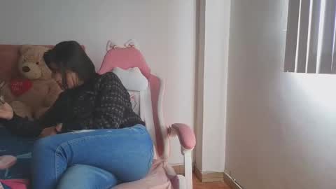 Crystal Blaze online show from 10-29-25, 01:24