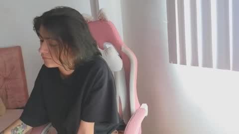 Crystal Blaze online show from 11-21-25, 03:33