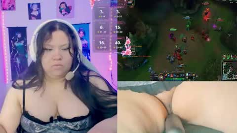 Snapshot of crystal_velvet01 chatting on 06-15-26, 10:01 crystal online show from 06-15-26, 10:01