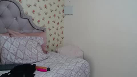 Milf Latina online show from 04-04-26, 01:30