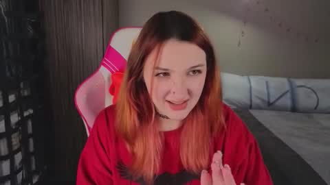 Snapshot of crystalblaze_ chatting on 12-21-25, 08:49 Grace online show from 12-21-25, 08:49