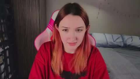 Snapshot of crystalblaze_ chatting on 12-22-25, 09:12 Grace online show from 12-22-25, 09:12