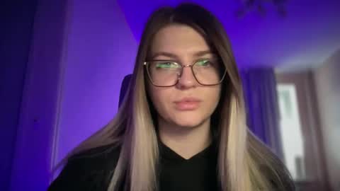 crystalblush01 online show from 03-21-26, 02:09