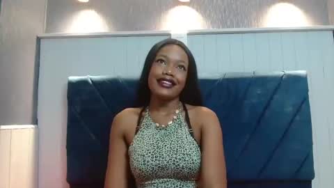 Snapshot of crystalbrooke3x chatting on 01-25-25, 08:00 Crystal online show from 01-25-25, 08:00