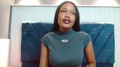 Snapshot of crystalbrooke3x chatting on 01-26-25, 09:18 Crystal online show from 01-26-25, 09:18