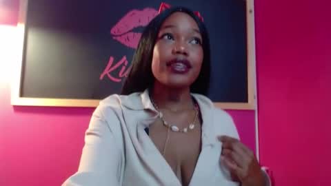 Snapshot of crystalbrooke3x chatting on 02-10-25, 03:46 Crystal online show from 02-10-25, 03:46