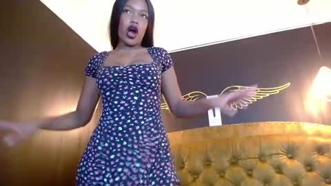 Snapshot of crystalbrooke3x chatting on 02-19-25, 10:53 Crystal online show from 02-19-25, 10:53