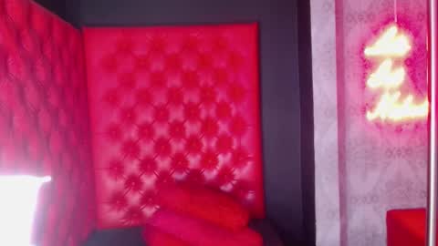 Snapshot of crystalbrooke3x chatting on 11-13-25, 08:02 Crystal online show from 11-13-25, 08:02