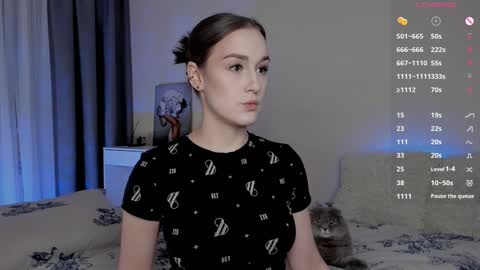 Snapshot of crystalcandies chatting on 01-12-25, 07:21 Arina online show from 01-12-25, 07:21