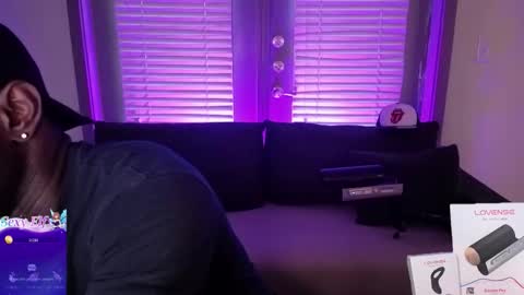 Snapshot of crystalclearstud chatting on 02-16-26, 12:18 crystalclearstud online show from 02-16-26, 12:18