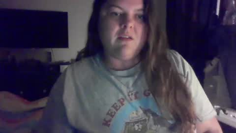 Snapshot of crystalizzzee chatting on 10-18-25, 06:16 Herekittykitty69 online show from 10-18-25, 06:16
