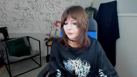 crystallbloom online show from 09-30-25, 01:54