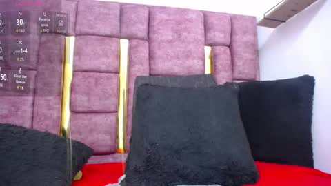 Snapshot of crystaltemptress chatting on 01-08-26, 10:34 ASHLEY online show from 01-08-26, 10:34