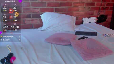 Soy Crystal online show from 01-14-25, 03:57