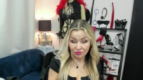 CrystalHotty online show from 03-31-26, 04:57