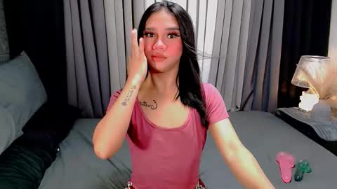 Snapshot of crytastal_lust1212 chatting on 10-08-25, 09:18 bea takashi online show from 10-08-25, 09:18