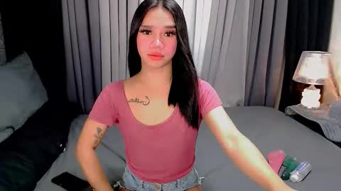 Snapshot of crytastal_lust1212 chatting on 10-27-25, 08:51 bea takashi online show from 10-27-25, 08:51