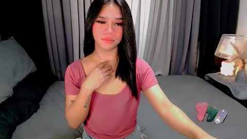 Snapshot of crytastal_lust1212 chatting on 11-13-25, 08:46 bea takashi online show from 11-13-25, 08:46