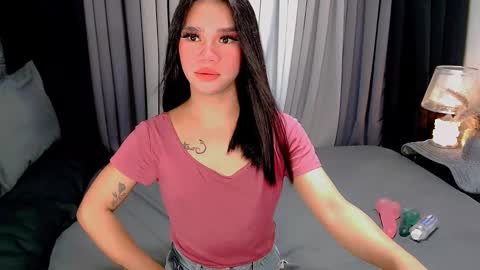 Snapshot of crytastal_lust1212 chatting on 11-16-25, 09:15 bea takashi online show from 11-16-25, 09:15