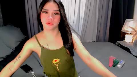 Snapshot of crytastal_lust1212 chatting on 11-27-25, 08:16 bea takashi online show from 11-27-25, 08:16