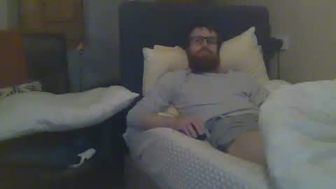 Snapshot of cs014g8493 chatting on 01-05-25, 04:04 chris online show from 01-05-25, 04:04