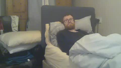 Snapshot of cs014g8493 chatting on 11-26-25, 12:22 chris online show from 11-26-25, 12:22