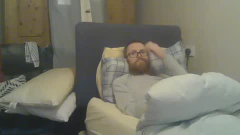 Snapshot of cs014g8493 chatting on 01-06-26, 12:03 chris online show from 01-06-26, 12:03