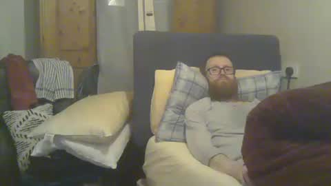 Snapshot of cs014g8493 chatting on 02-01-26, 12:42 chris online show from 02-01-26, 12:42