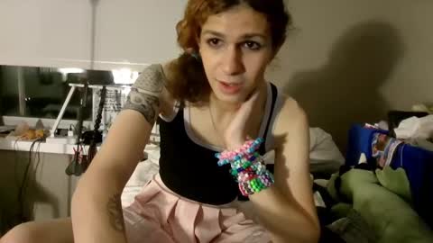 cuddleavenue online show from 10-18-25, 01:08