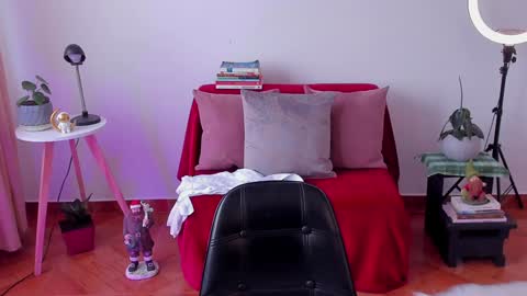 Leonela online show from 12-23-24, 08:36