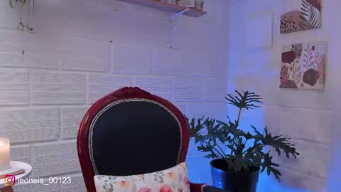 Snapshot of cuddlingbunnny chatting on 07-12-26, 07:16 Leonela online show from 07-12-26, 07:16