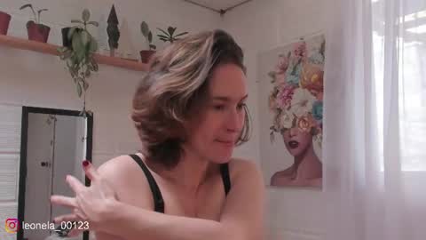 Snapshot of cuddlingbunnny chatting on 07-18-26, 04:55 Leonela online show from 07-18-26, 04:55