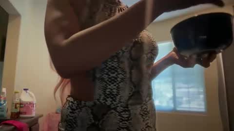 cum2charmxx online show from 03-03-26, 08:15