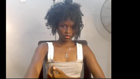 sophie online show from 04-19-26, 07:29