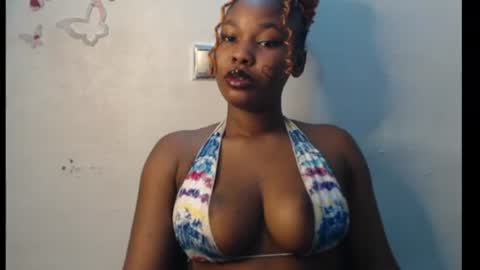 Snapshot of cum_ebony_xxxpetit chatting on 06-13-26, 01:14 Teeha online show from 06-13-26, 01:14