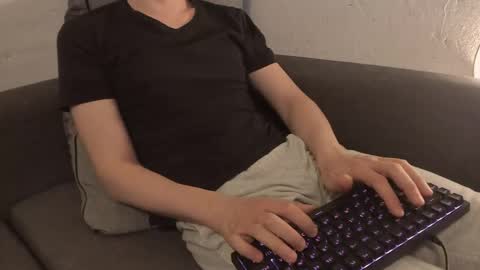 Snapshot of cum_for_cum chatting on 05-20-26, 01:06 Kenny online show from 05-20-26, 01:06