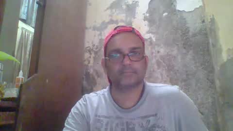 Snapshot of cum_l chatting on 12-18-25, 08:42 Noha online show from 12-18-25, 08:42