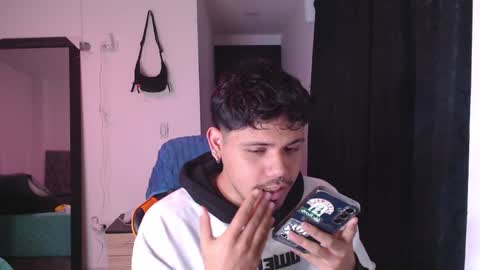 Snapshot of cum_park chatting on 01-13-25, 04:18 DAVID online show from 01-13-25, 04:18