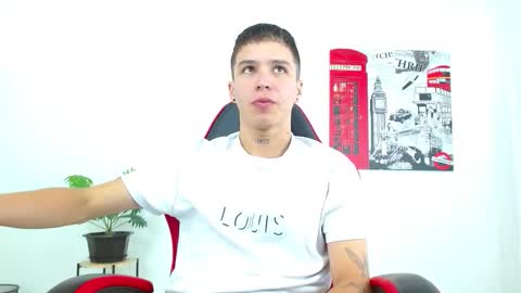 cumandres online show from 09-25-25, 02:32