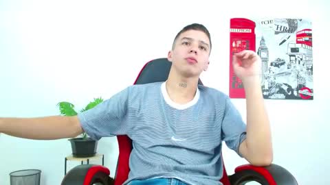 cumandres online show from 10-08-25, 02:14