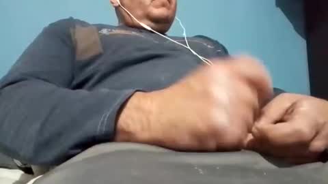 Snapshot of cumbian_chero chatting on 02-24-25, 05:11 cumbian_chero online show from 02-24-25, 05:11