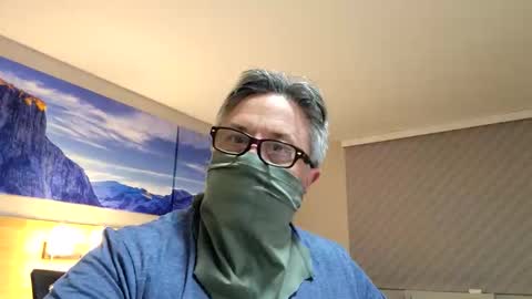 Snapshot of cumcurdaddy chatting on 04-15-26, 04:19 cumcurdaddy online show from 04-15-26, 04:19