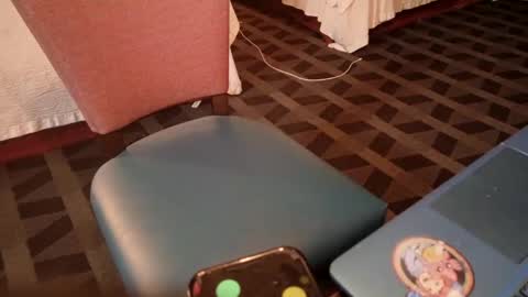 Snapshot of cumdonkey1992 chatting on 09-28-25, 06:41 Buck black online show from 09-28-25, 06:41