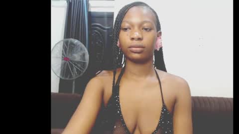 cumebony_petit online show from 04-13-26, 07:03